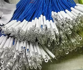 Funda de fibra de vidrio recubierta de acr&iacute;lico utilizada para mazos de cables de veh&iacute;culos de nueva energ&iacute;a