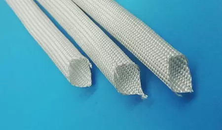 &iquest;Qu&eacute; componentes y m&oacute;dulos protege la funda de fibra de alta temperatura?