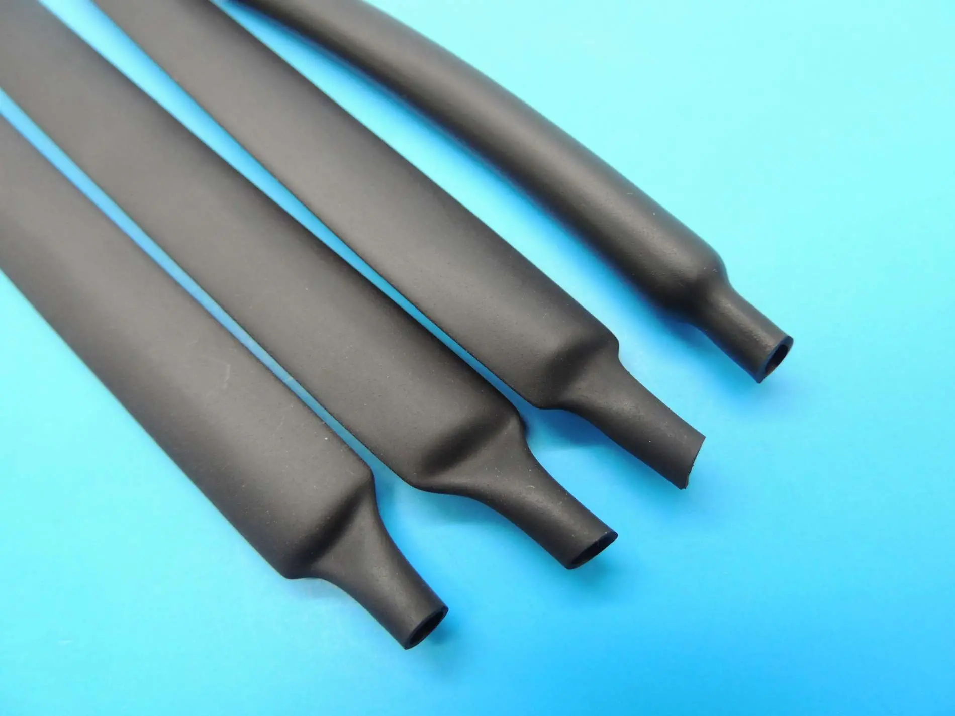 Tubo termorretr&aacute;ctil elastom&eacute;rico resistente al di&eacute;sel-SBD-SWHF-DR